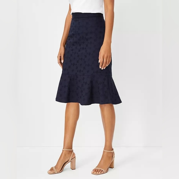 Ann Taylor Navy Eyelet Flounce Pencil Skirt Petite - Picture 1 of 10
